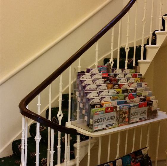 Отель Merith House