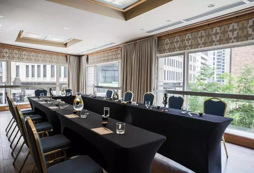 호텔 Renaissance New Orleans Pere Marquette French Quarter Area