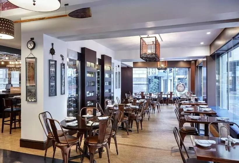 호텔 Renaissance New Orleans Pere Marquette French Quarter Area