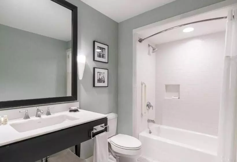 호텔 Renaissance New Orleans Pere Marquette French Quarter Area