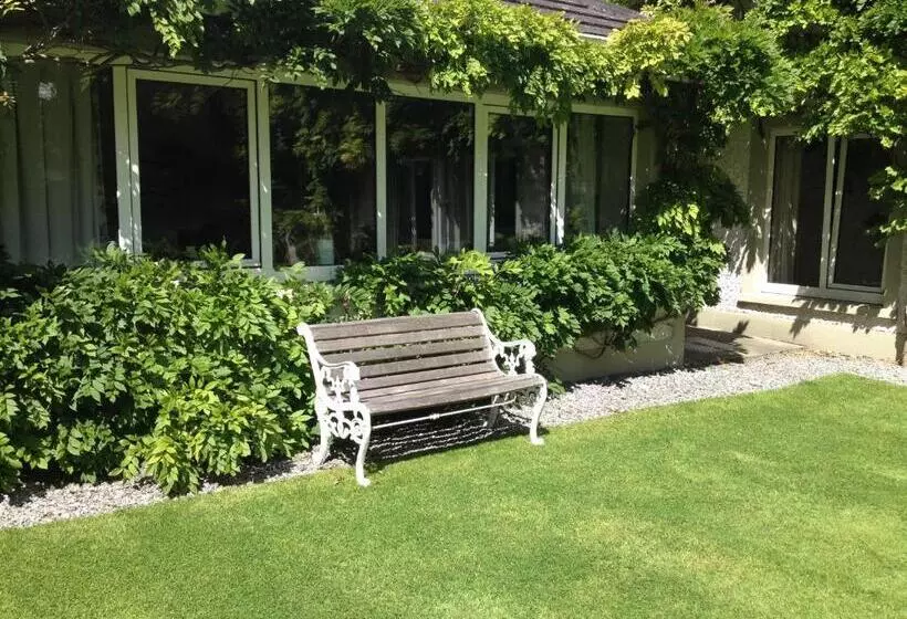 فندق Sea Dew B&b