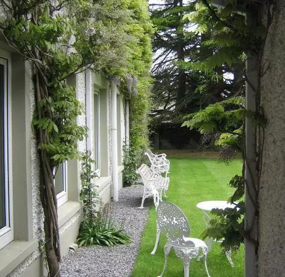 فندق Sea Dew B&b