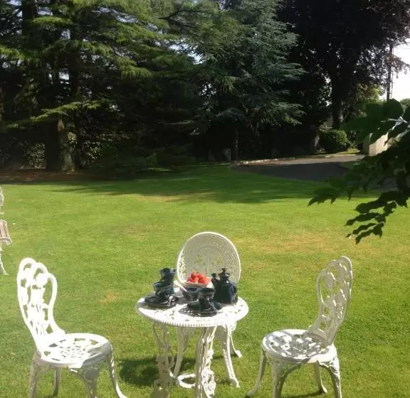 فندق Sea Dew B&b