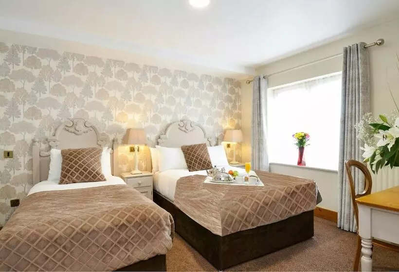 בית מלון כפרי The Mariner, Westport