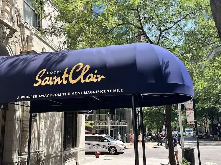 هتل Saint Clair   Magnificent Mile