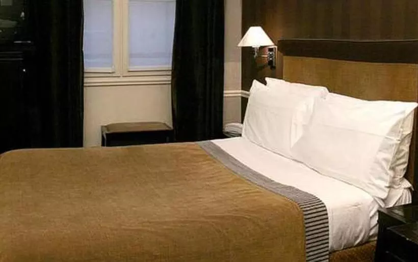 ホテル Victoires Opera