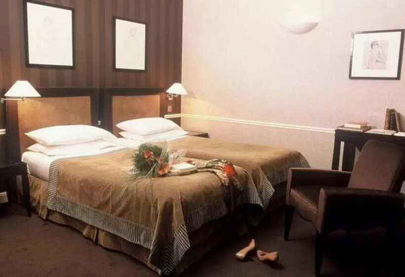 ホテル Victoires Opera