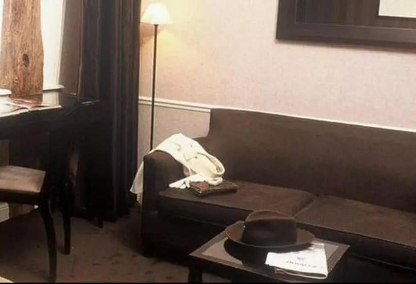 ホテル Victoires Opera