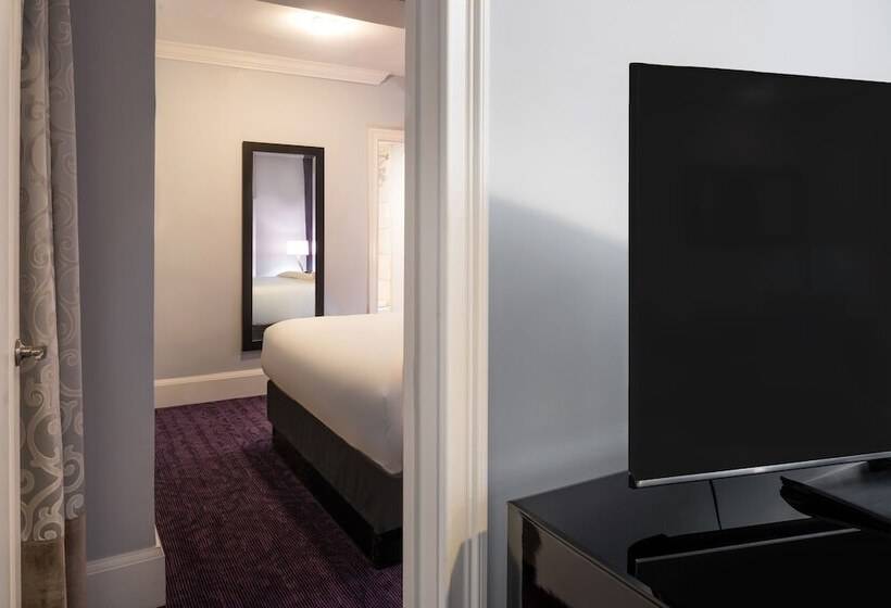فندق Hampton Inn & Suites New Orleans Canal St. French Quarter