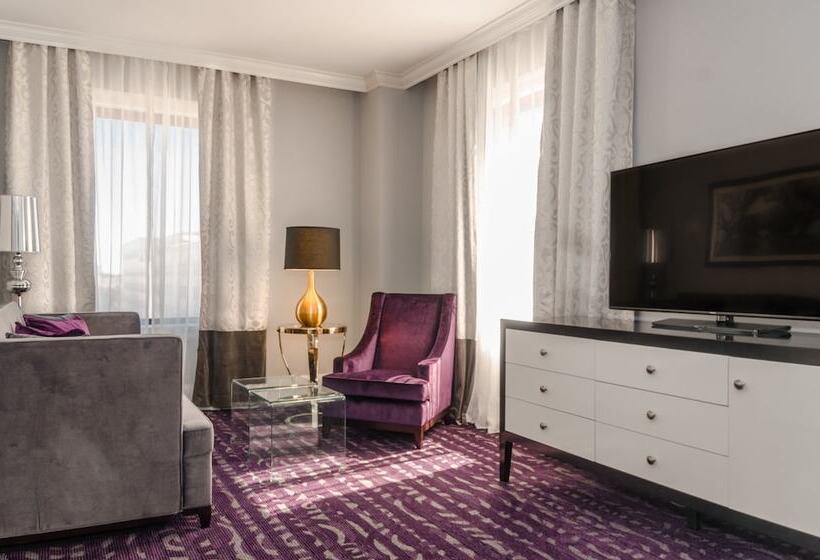 فندق Hampton Inn & Suites New Orleans Canal St. French Quarter