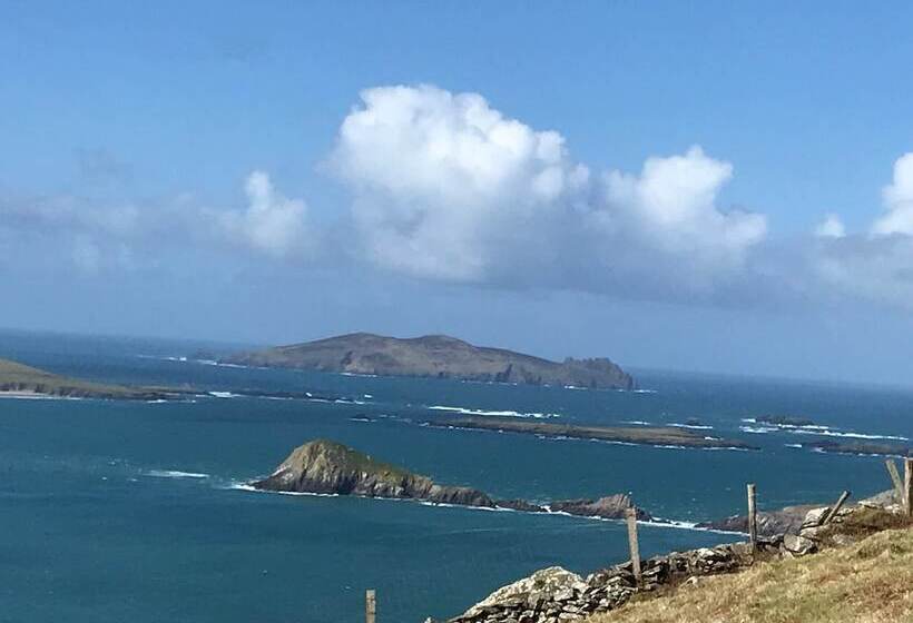 פנסיון Emlagh House