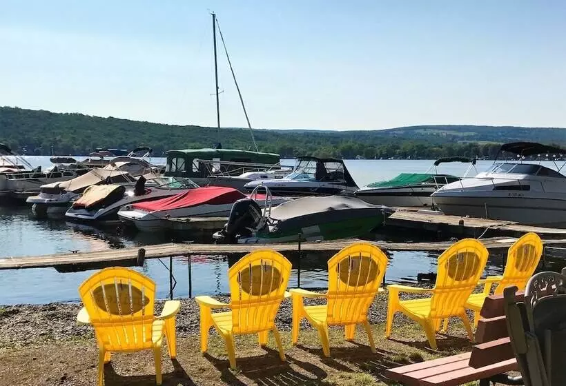 Retkeilymaja Beachcomber Inn