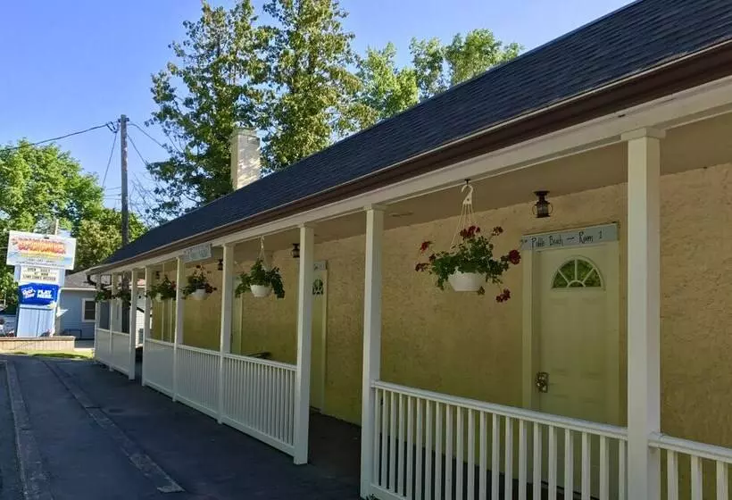 Retkeilymaja Beachcomber Inn