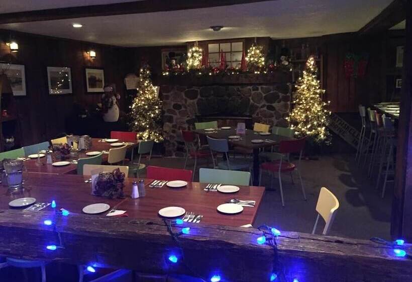 הוסטל Beachcomber Inn