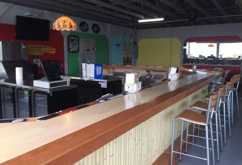 Retkeilymaja Beachcomber Inn