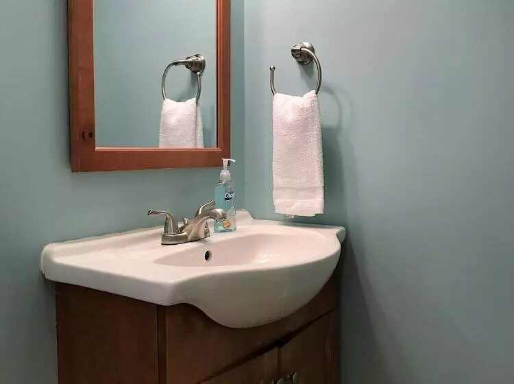 Retkeilymaja Beachcomber Inn