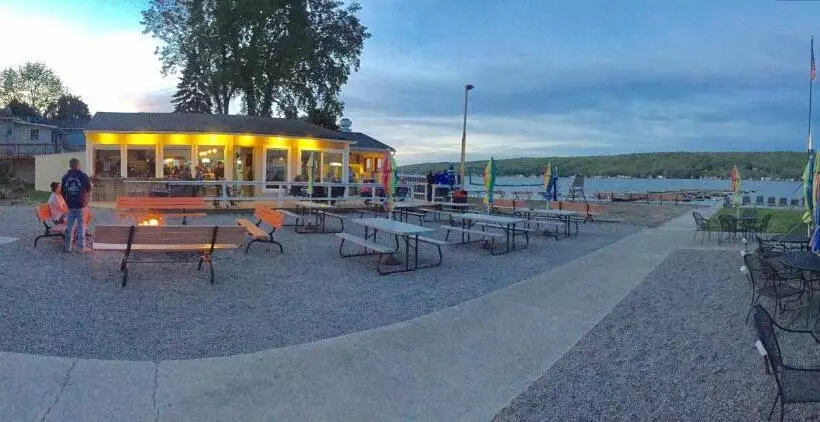 Retkeilymaja Beachcomber Inn