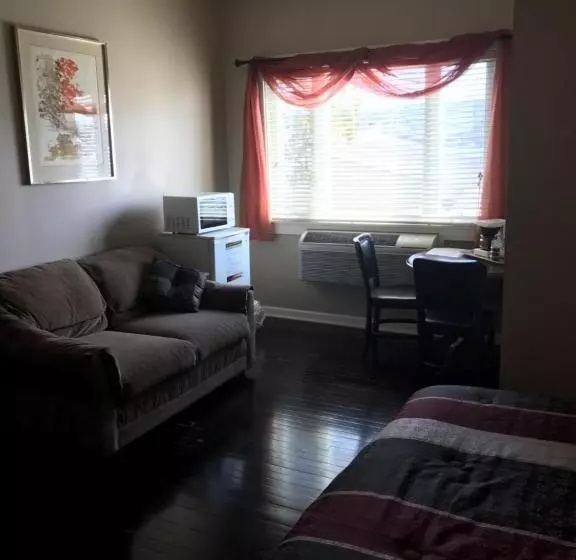 Retkeilymaja Beachcomber Inn