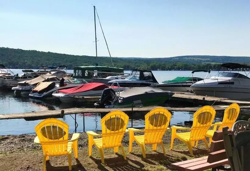 Retkeilymaja Beachcomber Inn