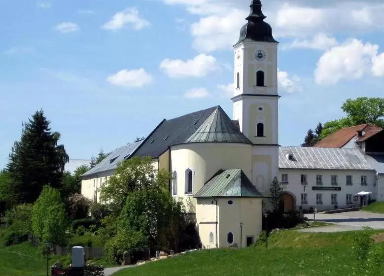 Retkeilymaja Gästehaus Schreiner