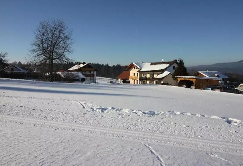 Retkeilymaja Gästehaus Schreiner