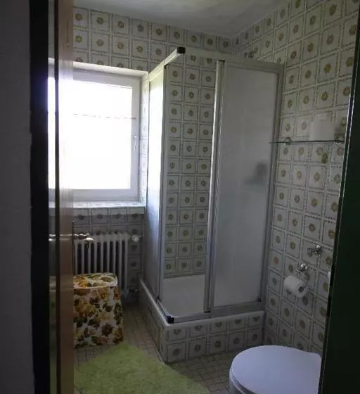 Retkeilymaja Gästehaus Schreiner