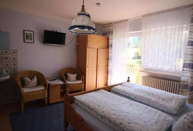 Retkeilymaja Gästehaus Schreiner