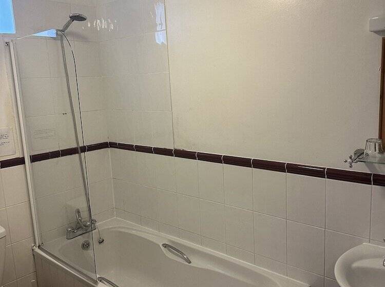 旅馆 The Bateman Arms At Shobdon