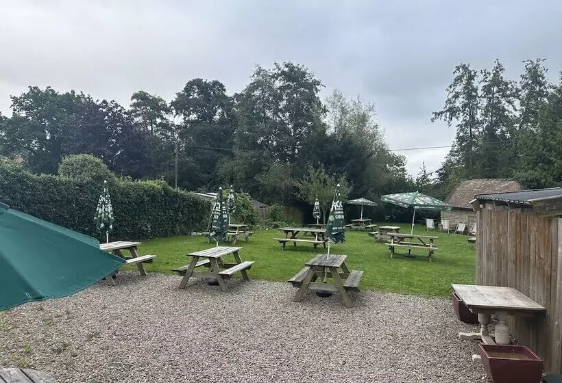 ユースホステル The Bateman Arms At Shobdon