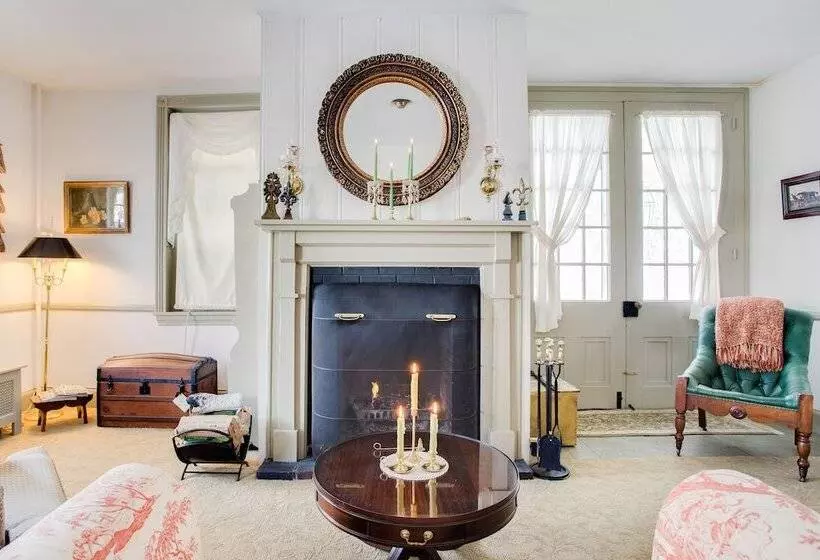 Aamiaismajoitus (B&B) The Inn At Twin Linden