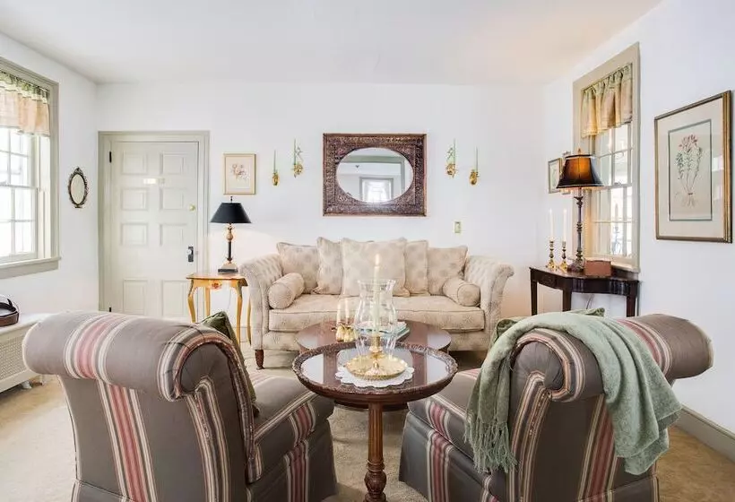 Aamiaismajoitus (B&B) The Inn At Twin Linden