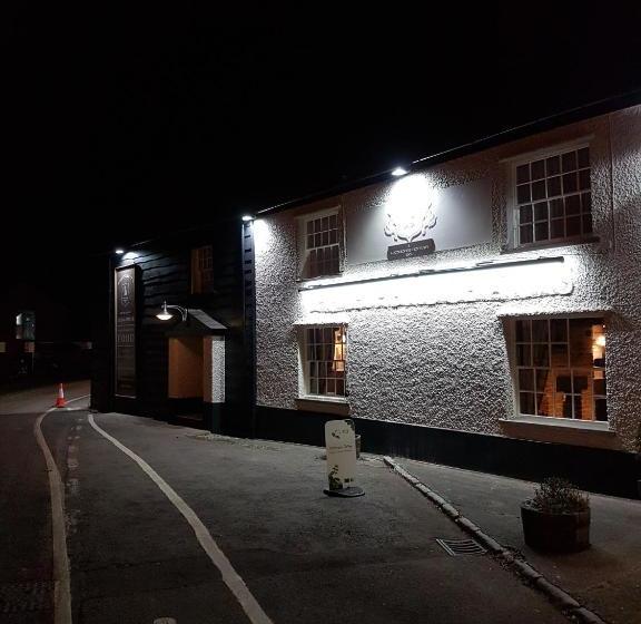 مبيت وإفطار The Lethbridge Arms