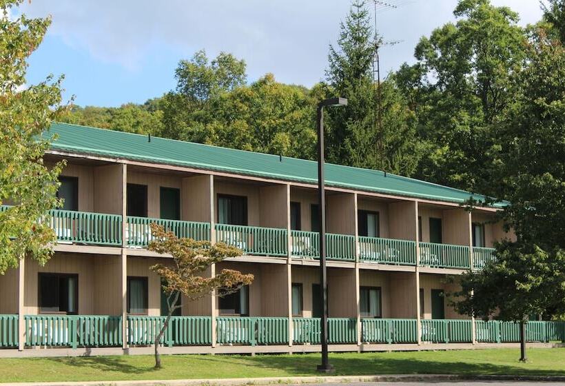 ホテル Alpine Lake Resort