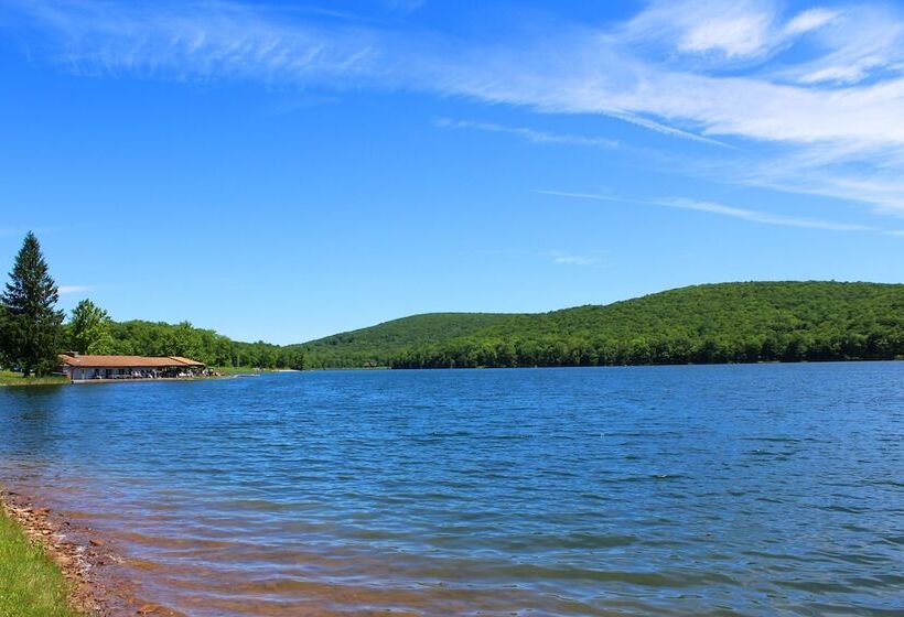 ホテル Alpine Lake Resort