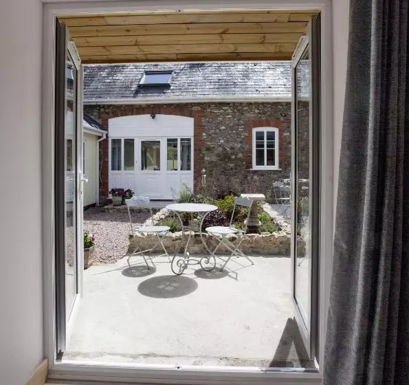 Mincombe Barn Bed & Breakfast