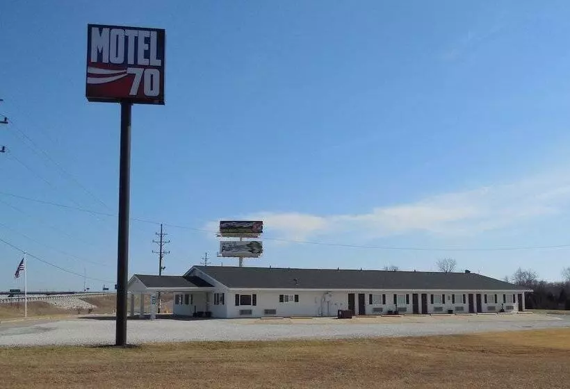 Motel 70