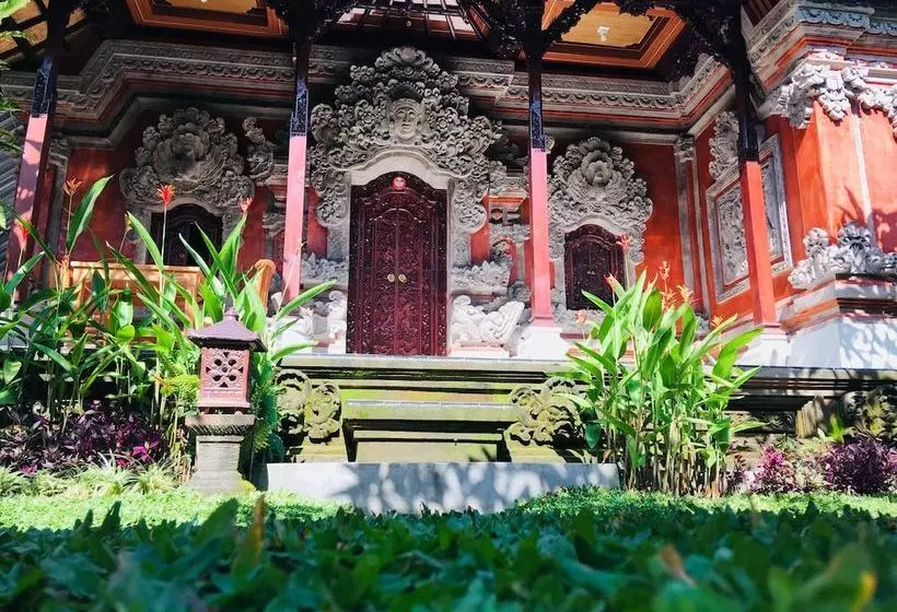 تختخواب و صبحانه Local Family House