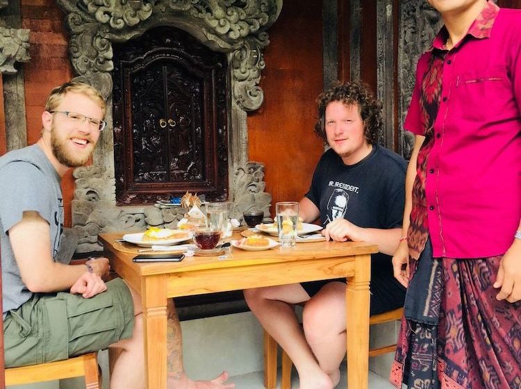 Bed and Breakfast Local Family House