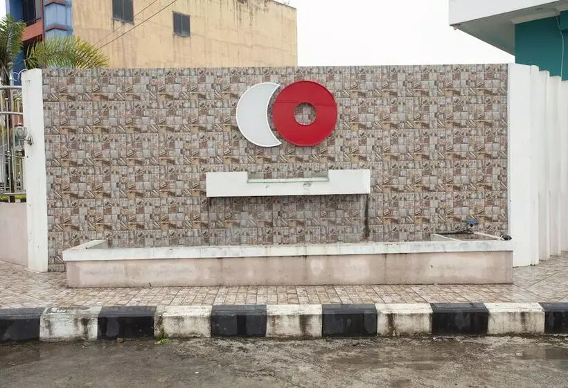Hotelli Capital O 1709 Simalungun City