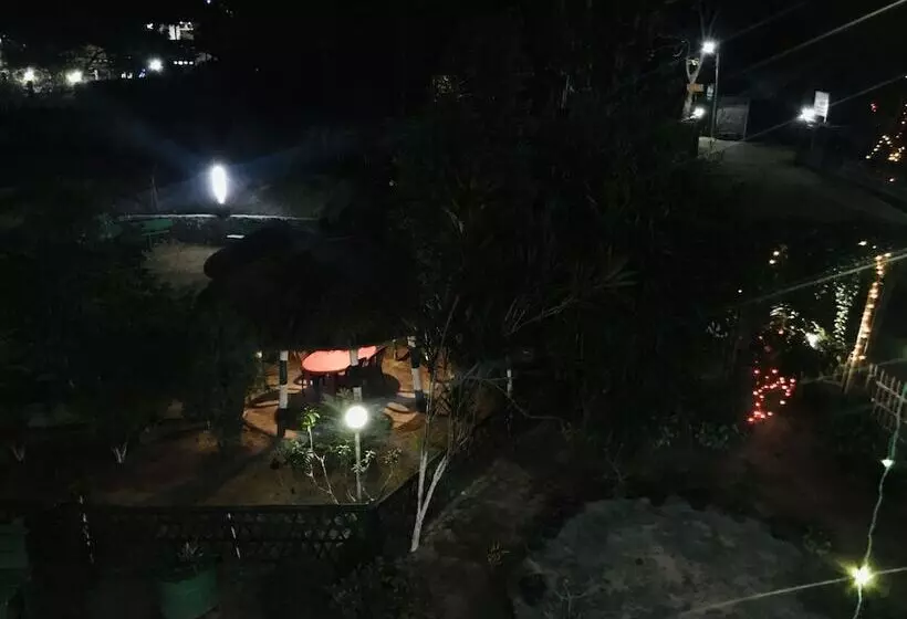 ホテル Kaziranga Resort
