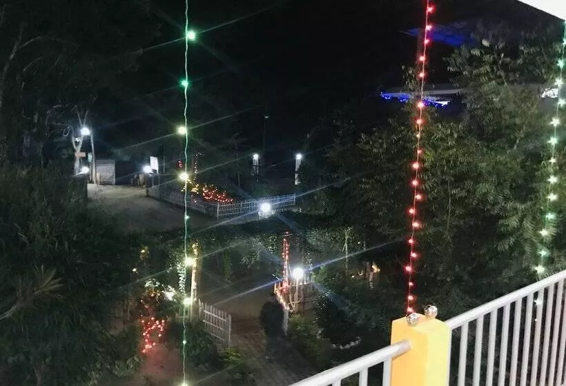 ホテル Kaziranga Resort