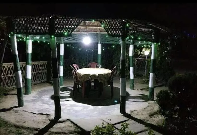ホテル Kaziranga Resort