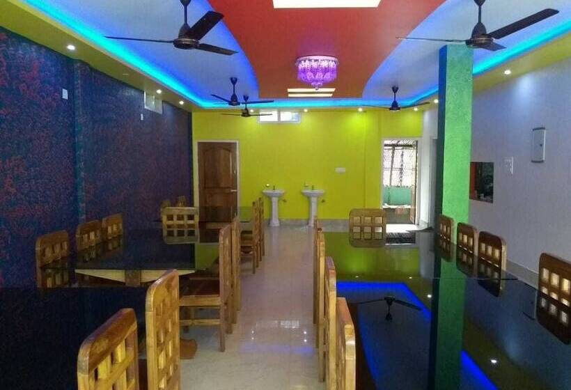 בית מלון כפרי Kaziranga Resort