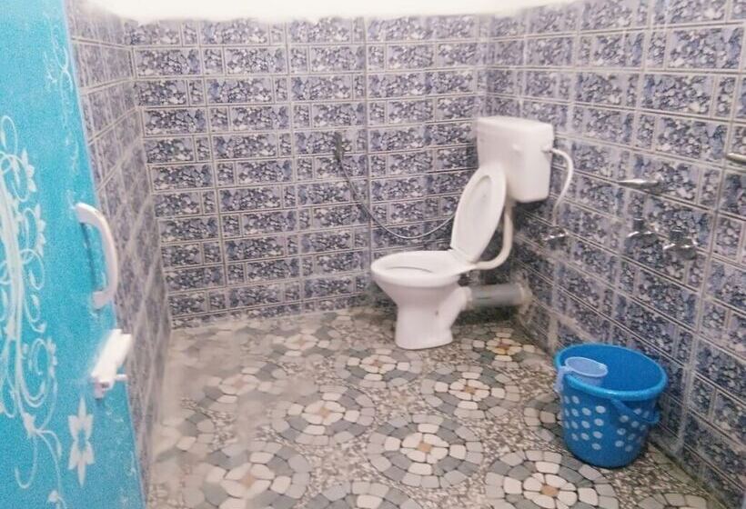 בית מלון כפרי Kaziranga Resort