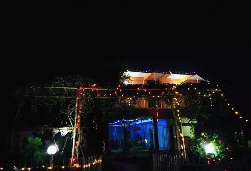 ホテル Kaziranga Resort