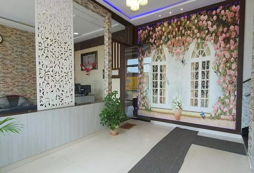 ホテル Pinaki Inn