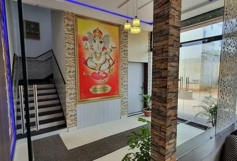 ホテル Pinaki Inn