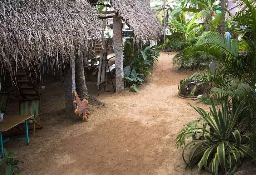 Hotelli Vaayu Watermans Village