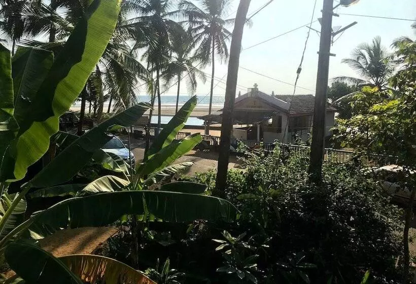 Hotelli Vaayu Watermans Village