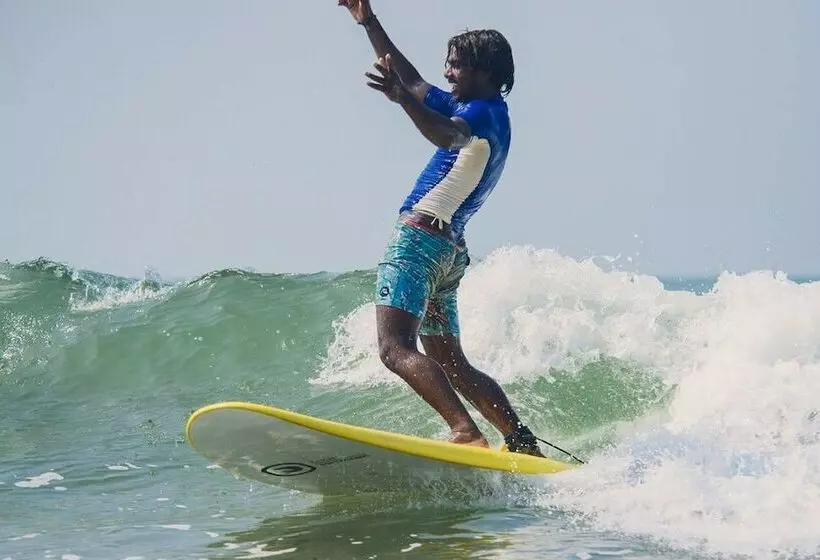 Hotelli Vaayu Watermans Village